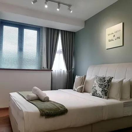 City Studio Gem With Klcc Views!